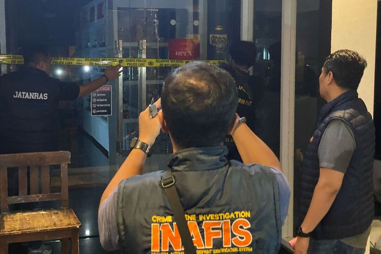 Penggerebekan Polda Jawa Tengah di Mansion Executive Karaoke Semarang, Kamis (27/2/2025).