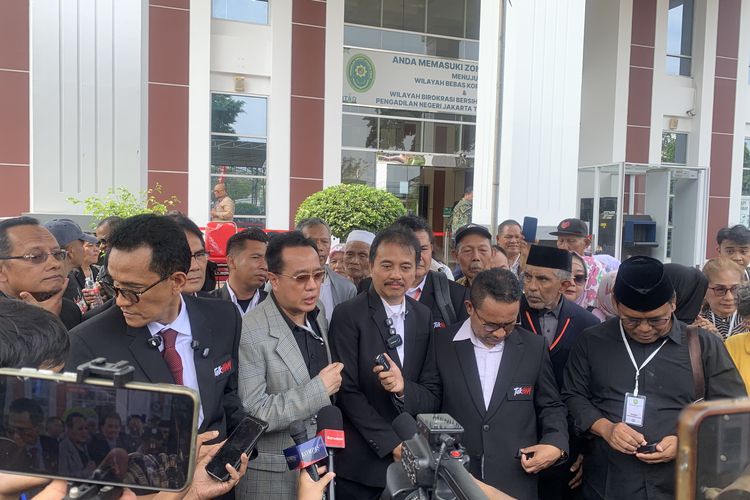 Pihak Roy Suryo Nilai Dakwaan Jaksa Rancu, Soroti Penggunaan Pasal Fitnah dan Pencemaran Nama Baik