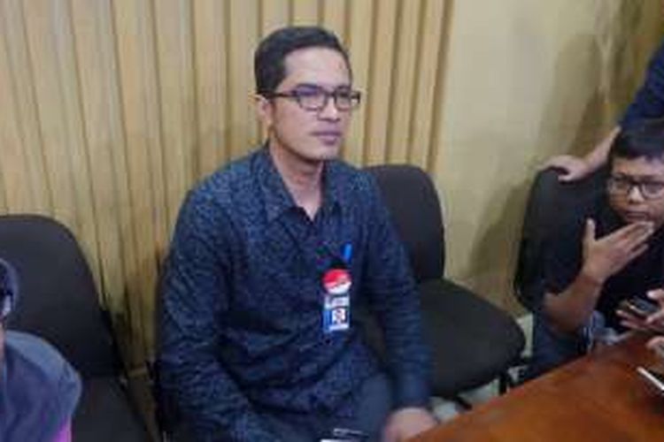Juru Bicara KPK Febri Diansyah saat jumpa pers di Gedung KPK Jakarta, Jumat (6/1/2017).
