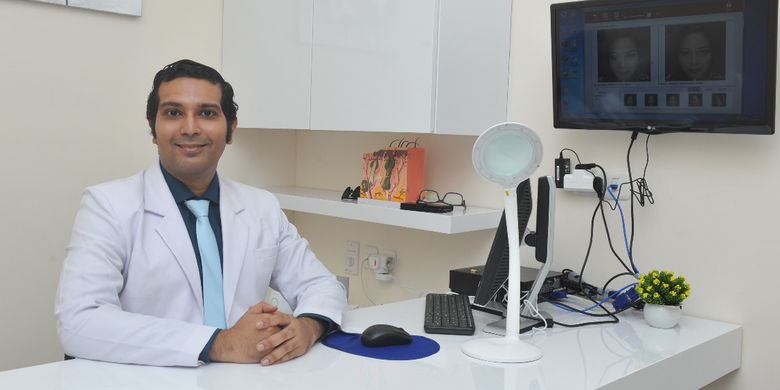 Dr.Sammy Yahya, Sp.KK dari klinik Skinda Dermatology.