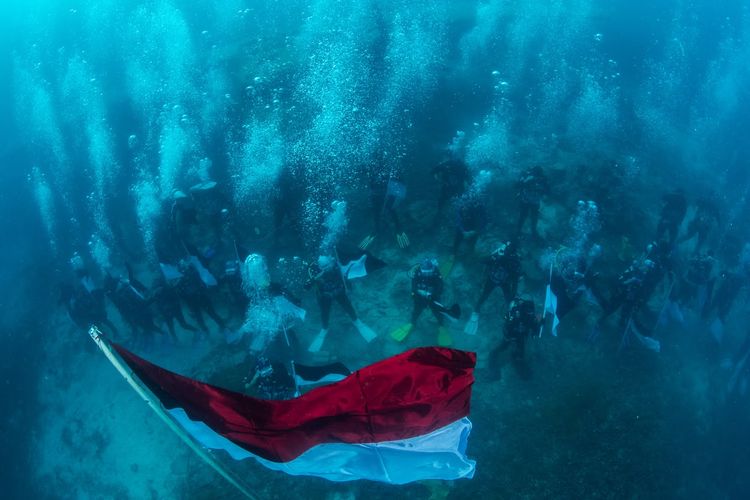 Ketika Merah Putih Berkibar di Dasar Laut Pulau Biak, Momentum untuk Mengingat Sejarah Penting Indonesia