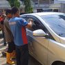 Damkar Cilacap Selamatkan Anak 2 Tahun Terkunci di Mobil, Proses Hanya 10 Menit