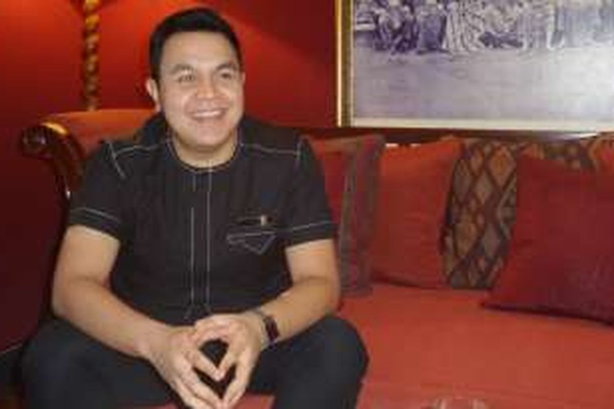 Tulus di sela peluncuran album Monokrom di restoran Kembang Goela, Jakarta Pusat, Rabu (3/8/2016).