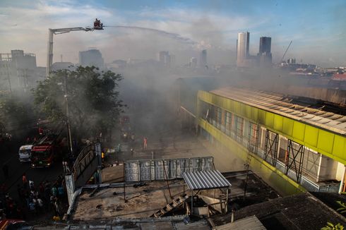 Pasar Kembang yang Terbakar, Dulu Jualan Bunga, Kini Jadi Pusat Penjualan Jajanan di Surabaya