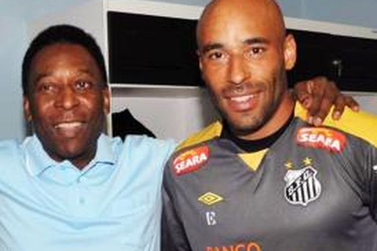 Legenda sepak bola Brasil, Pele (kiri), dan anaknya, Edinho (kanan).