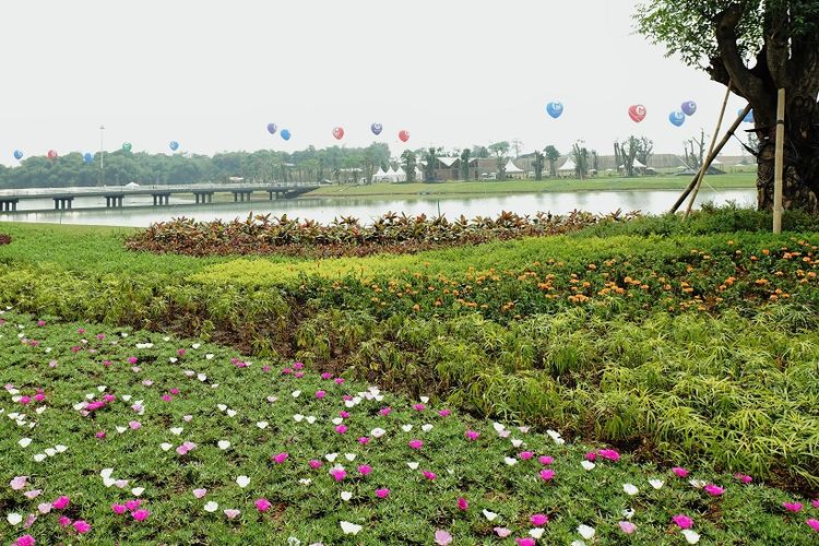 Kota baru Meikarta di Cikarang menawarkan beragam tipe apartemen lengkap dengan fasilitas dan infrastruktur yang menunjang aktivitas penghuni. Taman kota Meikarta merupakan ruang hijau terbuka yang bisa dimanfaatkan untuk rekreasi.