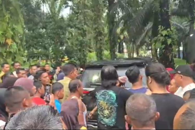 Warga Geruduk Rumah Diduga Bandar Narkoba di Rokan Hilir, Polda Riau: Itu Setelah Pelaku Ditangkap