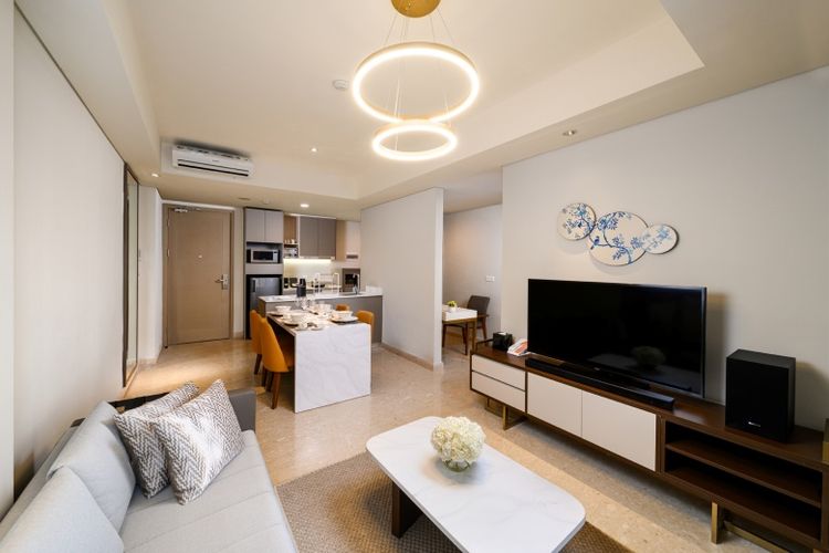 Ruang tengah di Oakwood Apartments PIK Jakarta 