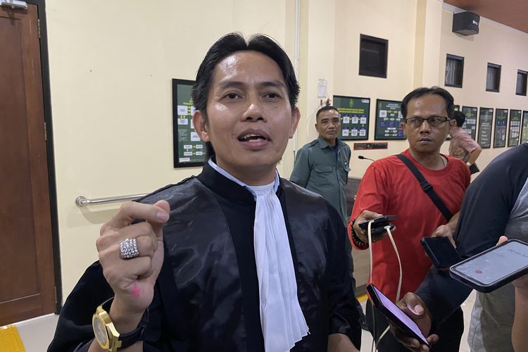 Sidang Pembunuhan Satu Keluarga Indramayu: Kuasa Hukum Desak Polisi Ungkap Sidik Jari Tak Terbaca