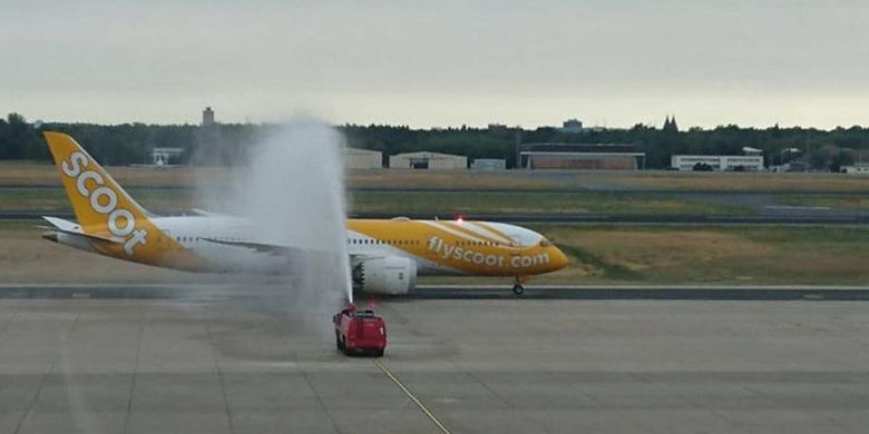 Scoot tiba di Bandara Tegel Berlin, Jerman, Rabu (20/6/2018).  Scoot meluncurkan destinasi jarak jauh ketiga yakni Berlin. Dua destinasi jarak jauh sebelumnya adalah Athena di Yunani dan Honolulu, Amerika Serikat yang diluncurkan tahun lalu.