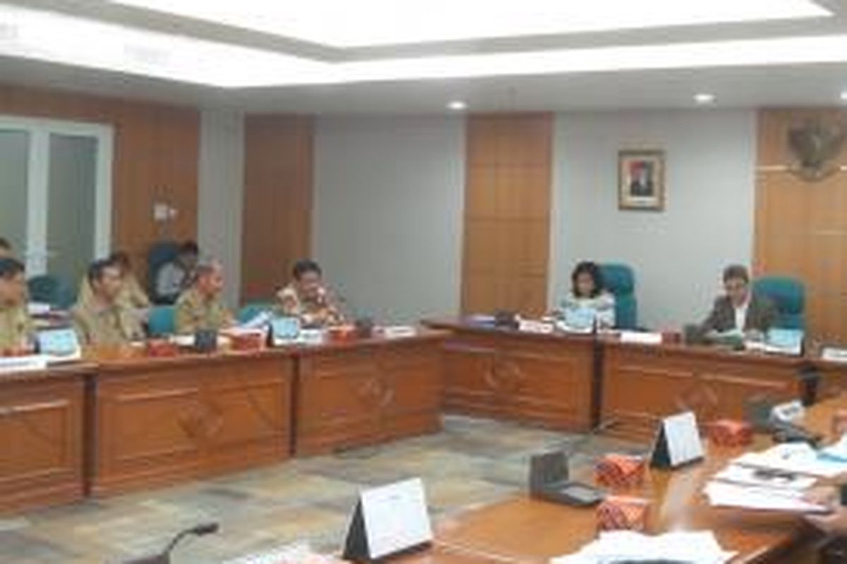 Rapat pansus DPRD DKI terhadap laporan hasil pemeriksaan (LHP) BPK atas hasil laporan keuangan Pemprov DKI 2014, di Gedung DPRD DKI, Selasa (11/8/2015). Rapat beragendakan pembahasan mengenai pembelian lahan di RS Sumber Waras yang dinilai bermasalah.