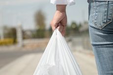 Koleksi 10 Ribu Kantong Plastik Tua, Wanita Ini Pecahkan Rekor Dunia