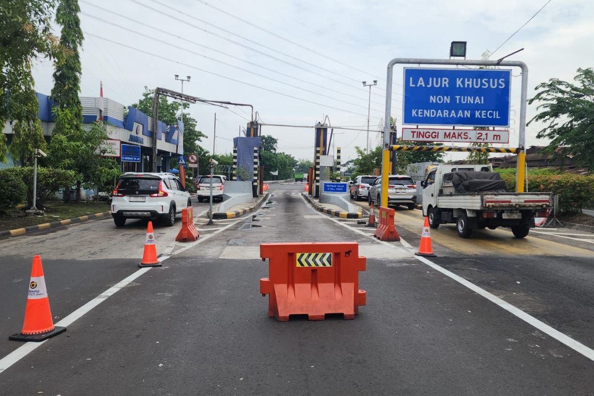 Gerbang Tol (GT) Banyu Urip Ruas Tol Surabaya–Gempol, Rabu (12/11/2025).