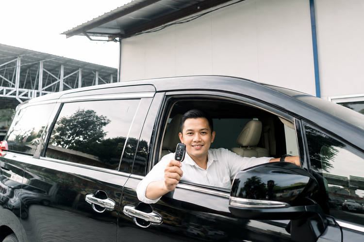 Momen Lelang Mobil Spesial Harpelnas