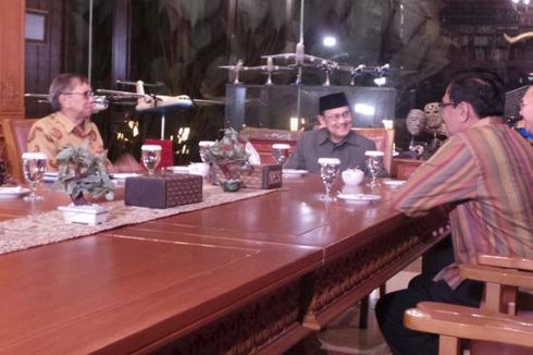 Ini yang Dibicarakan Saat Ahok-Djarot Bertemu Habibie