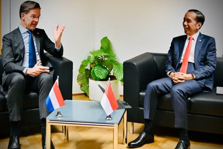 Presiden Joko Widodo melakukan pertemuan bilateral dengan Perdana Menteri (PM) Belanda Mark Rutte di Gedung Europa, Brussels, Belgia pada Rabu (14/12/2022).
