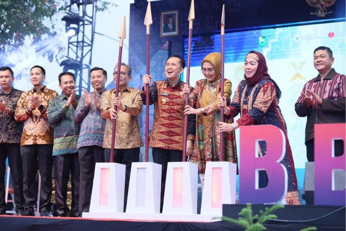 Pj Gubernur Sumsel Agus Fatoni membuka Sriwijaya Expo 2024. 