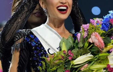 Miss USA R'Bonney Gabriel dinobatkan sebagai Miss Universe di putaran final kontes kecantikan Miss Universe ke-71, di New Orleans, Sabtu (14/12/2023).