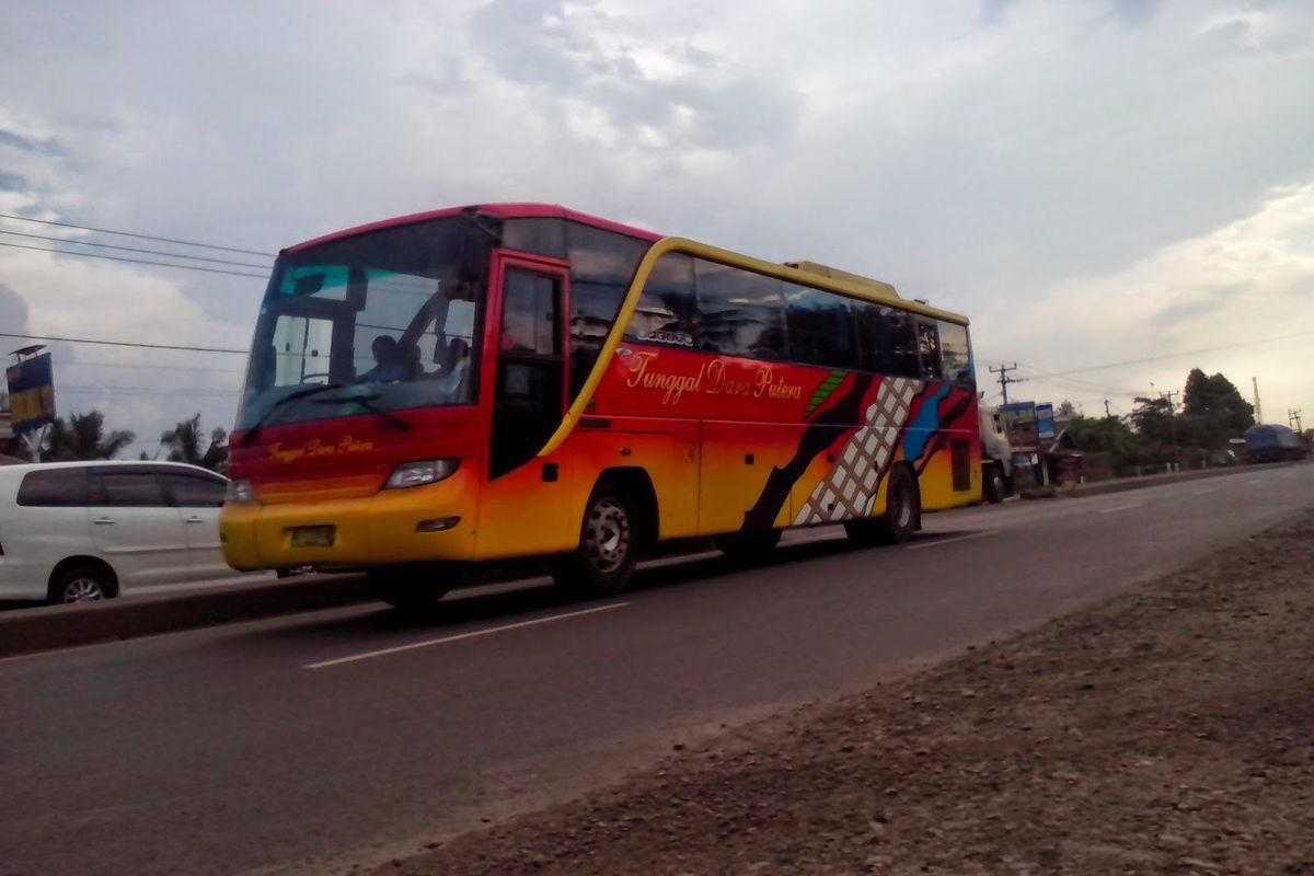 Bus AKAP Setra