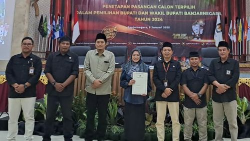 Amalia-Wakhid Ditetapkan Jadi Bupati dan Wakil Bupati Terpilih Banjarnegara
