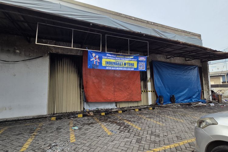 Minimarket di Jalan M Toha Tangerang Kebakaran, Diduga karena Freezer Meledak