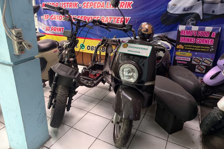 Motor Listrik Jarang Dipakai, Hindari Membiarkan Baterai Terisi Penuh