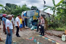 Bus Berpenumpang 60 Orang di Kediri Terguling, Seluruh Penumpang Selamat