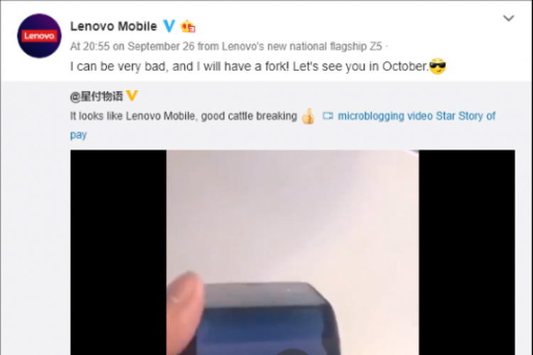 Tangkapan layar akun resmi Lenovo yang merilis cuplikan video ponsel lipat.