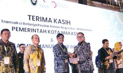 Belanja Produk Penuhi TKDN, Pemkot Makassar Dapat Penghargaan dari Kemenperin