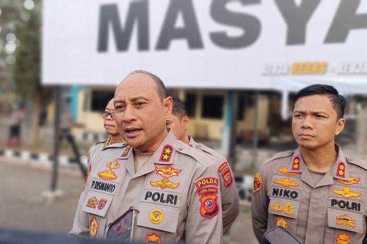 Kapolda Jabar Perintahkan Personel Siaga Amankan Nobar Persija vs Persib
