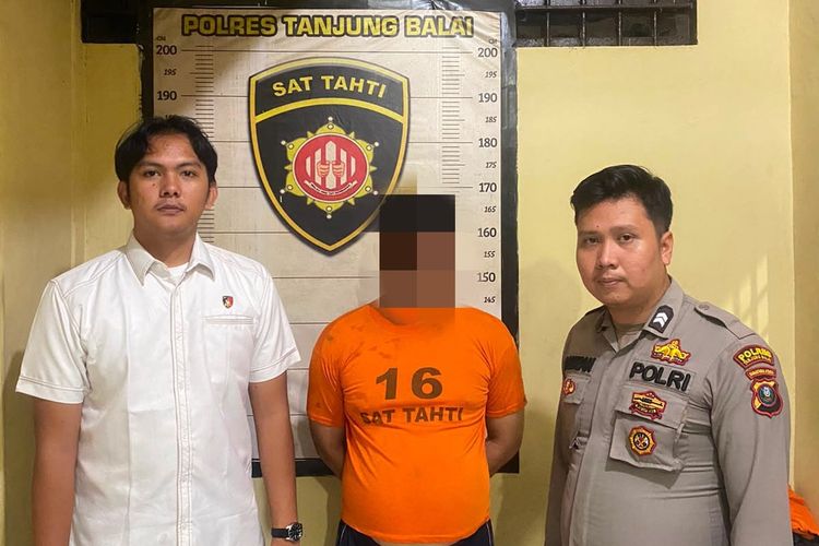 Usai Digeruduk Warga, Pria di Tanjung Balai yang Diduga Cabuli Murid Istrinya Jadi Tersangka