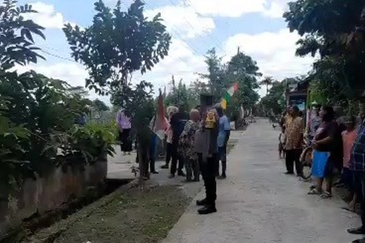 Suasana penyambutan kepulangan Purwadi, warga Desa Sengon, Kecamatan Prambanan, Kabupaten Klaten, Jawa Tengah setelah 17 tahun menghilang.