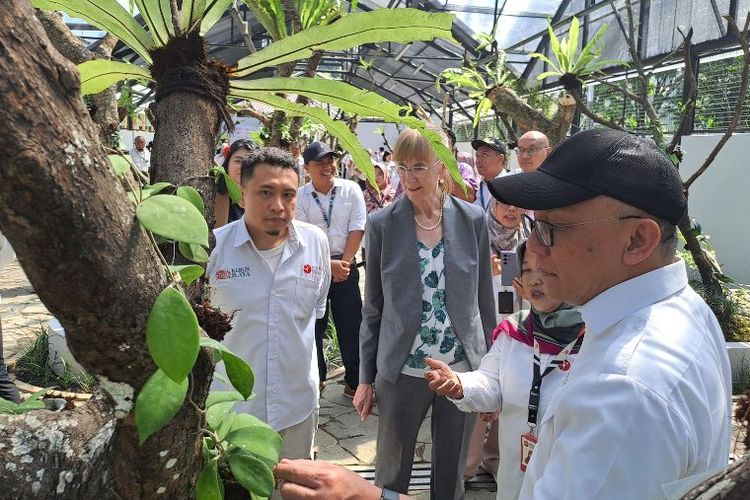 Dengan mengusung semangat konservasi, edukasi, dan kolaborasi, KRB mengajak masyarakat untuk lebih mengenal, mencintai, dan menjaga kekayaan flora Indonesia, yang menjadi bagian penting dari warisan alam dan identitas bangsa.