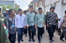 Ghofur-Firosyah Daftar Pilkada Lamongan dengan Jalan Kaki ke KPU