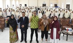 Ciptakan Generasi Berbudi Luhur, BNPT Edukasi Mahasiswi Unida Gontor tentang Penanganan Terorisme
