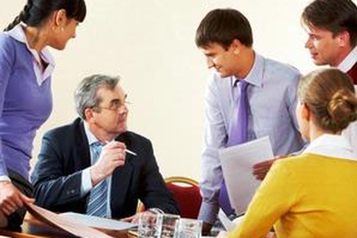 Lingkungan kerja yang menyenangkan dan saling menghargai akan memberi kekuatan, peningkatan produktivitas, laba, dan juga kepuasan karyawan dan pelanggan.