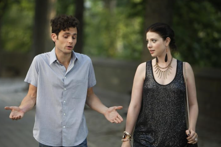 Aktris Michelle Trachtenberg (kanan) dalam Gossip Girl.