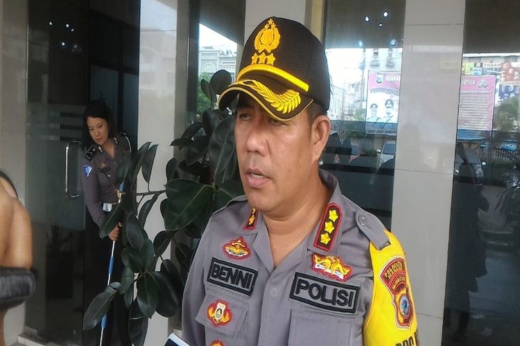 Kapolresta Manado Kombes Pol Benny Bawensel saat diwawancarai wartawan, di Polresta Manado, Senin (14/01/2019).