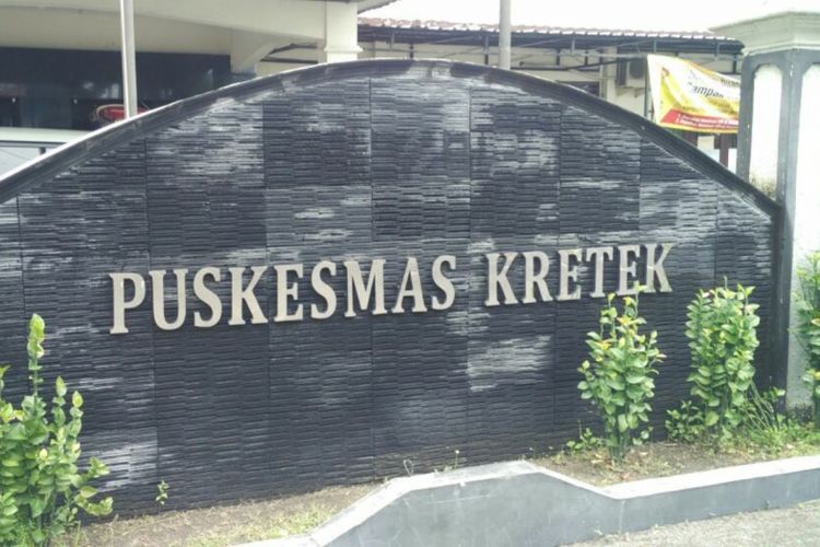 Puskesmas Kretek, tempat seorang perempuan muda dirawat setelah meminta tolong dari bawah Jembatan Kretek, Bantul.