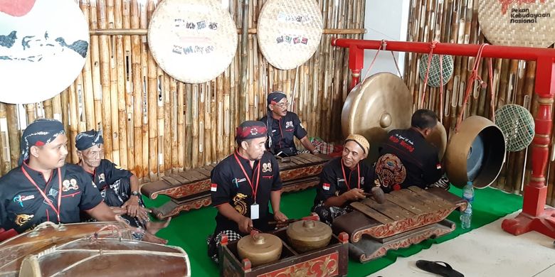 Contoh Musik Ansambel Tradisional Di Indonesia