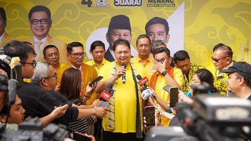 Airlangga Minta Perolehan Suara Golkar dan Prabowo di Jabar Bisa Linier