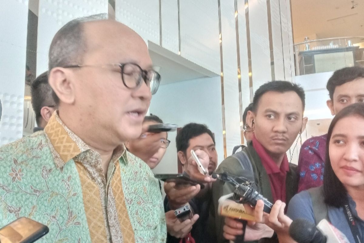 Ketua Kadin sekaligus Ketua Satgas Omnibus Law, Rosan Roeslani usai menghadiri acara IDX Chanel di Jakarta Selatan, Senin (24/2/2020)