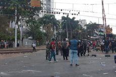 Pukul 17.30 WIB, Polisi Pukul Mundur Pelajar yang Demo di Kawasan Palmerah