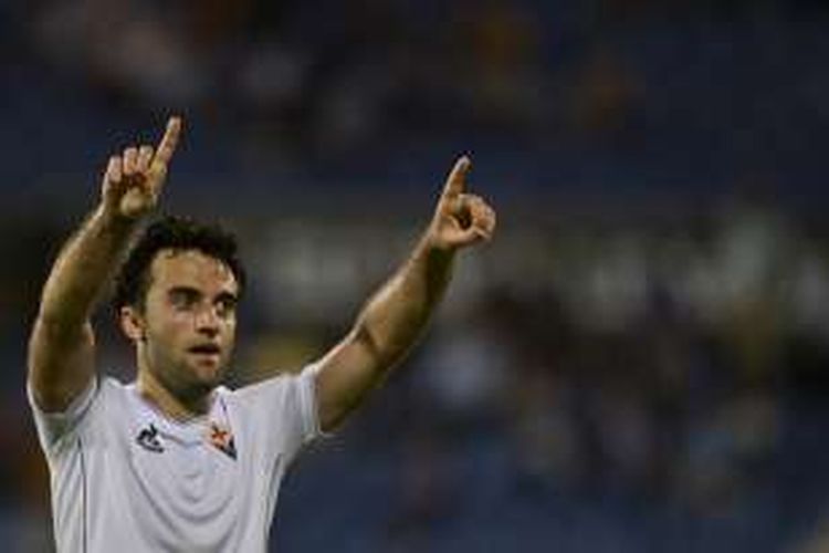 Penyerang Fiorentina, Giuseppe Rossi, merayakan gol ke gawang Os Belenenses, dalam laga Liga Europa di Stadion Restelo, 1 Oktober 2015.