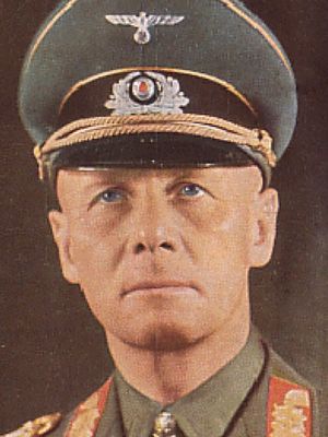 Erwin Rommel, jenderal Nazi Jerman yang dijuluki Rubah Gurun karena kepiawaiannya memimpin pasukan langsung ke garis depan, dan terkenal sebagai komandan tank terbaik saat memimpin pasukan Jerman dan Italia di Perang Dunia II.