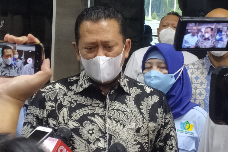 Ketua MPR Bambang Soesatyo di Kompleks Parlemen Senayan, Jakarta, Kamis (9/12/2021)