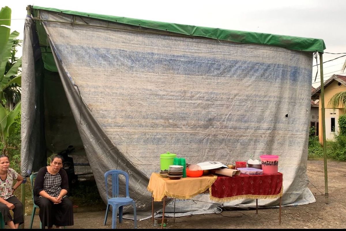 Dirikan Tenda Darurat Sendiri, Warga Tunggu Bantuan dari Pemerintah Jambi