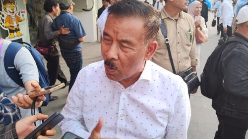 Anaknya Jadi Cawagub Jabar, Umuh Sebut Persib Tak Akan Dipolitisasi