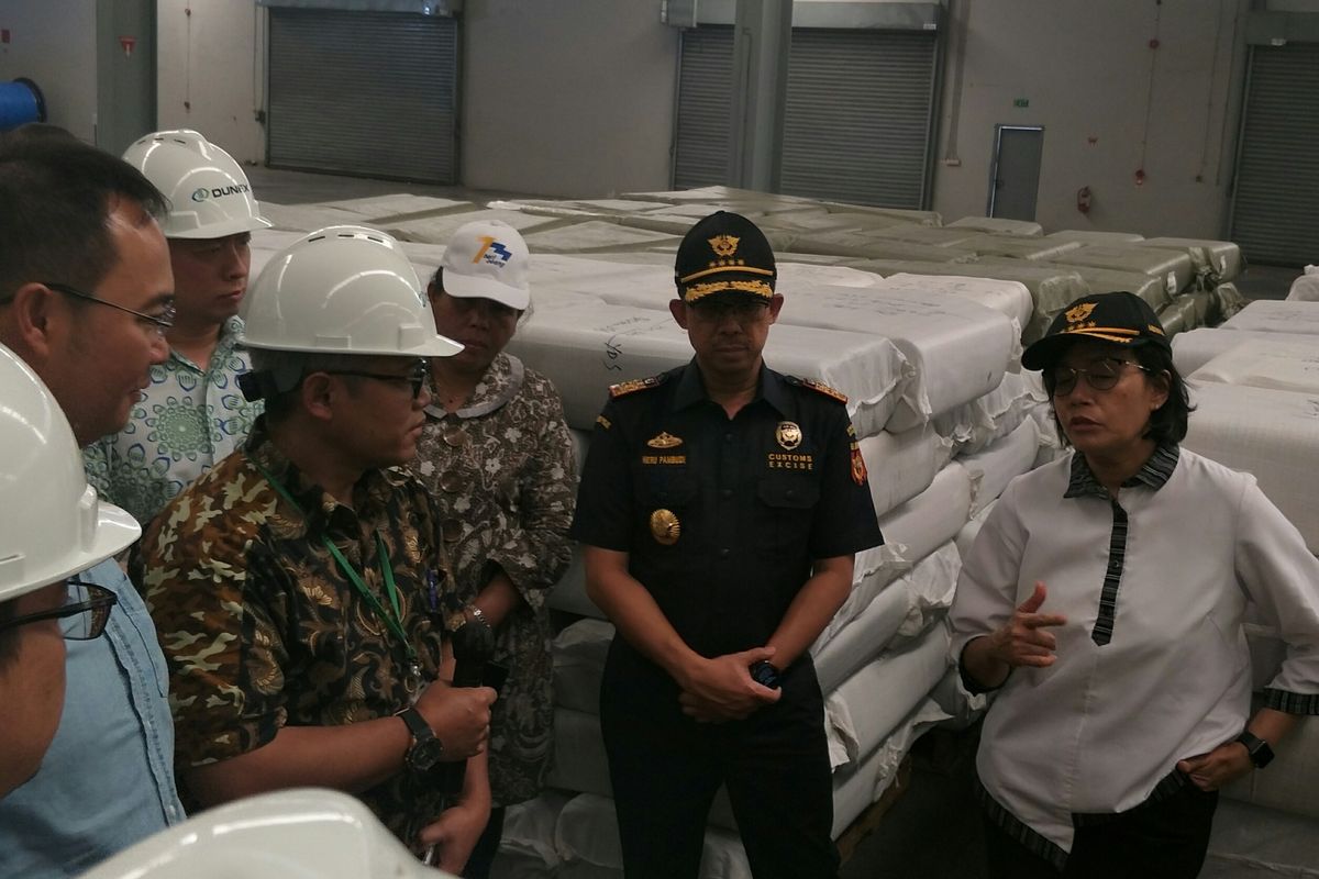 Menteri Keuangan Sri Mulyani saat mendatangi PLB di kawasan Sunter, Jakarta Utara, Jumat (3/10/2019)