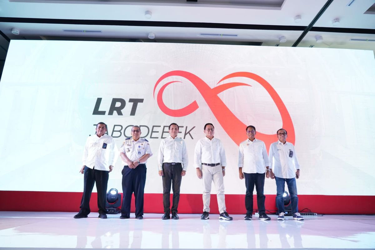 Direktur Utama KAI Didiek Hartantyo dalam Peluncuran logo baru LRT Jabodebek pada Senin (10/10/2022)